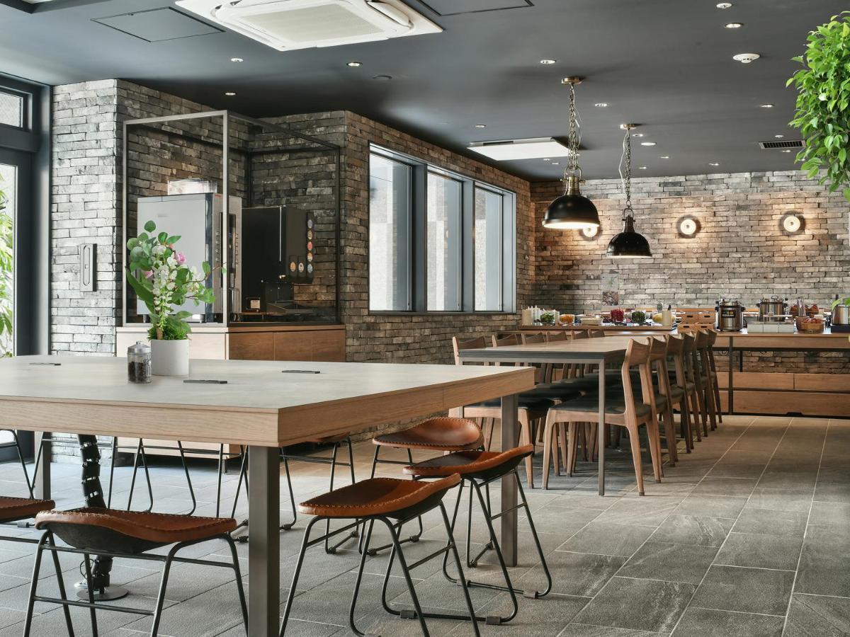 Vessel Inn Namba Osaka Exteriör bild