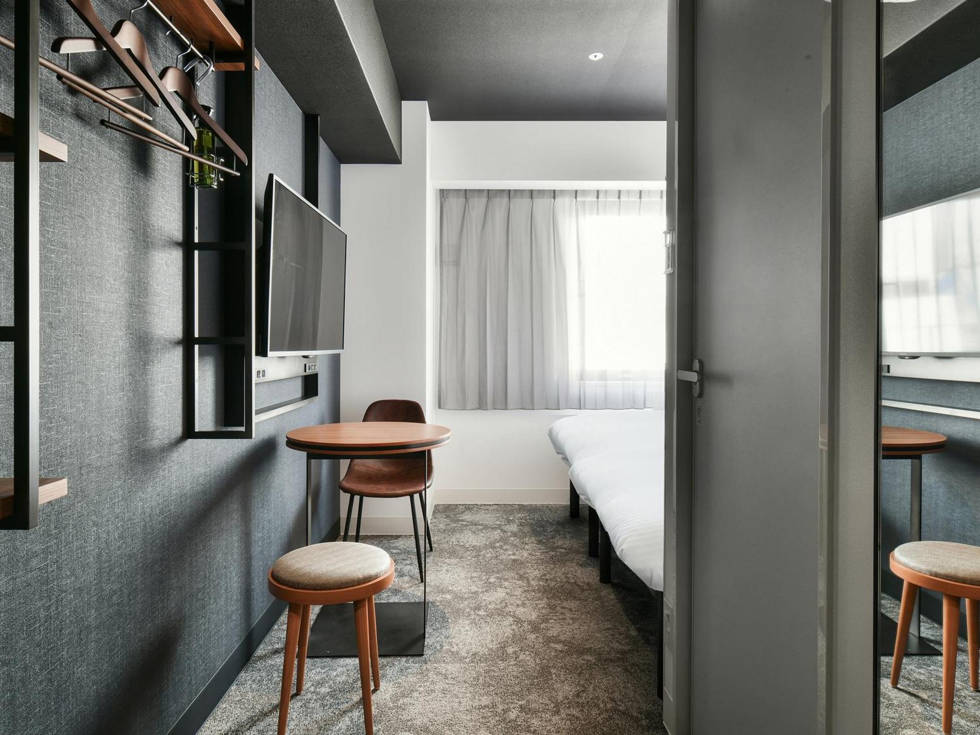 Vessel Inn Namba Osaka Rum bild